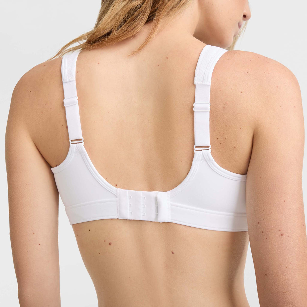 Champion Spot Comfort High-Impact Sports Bra, C Logo in White
