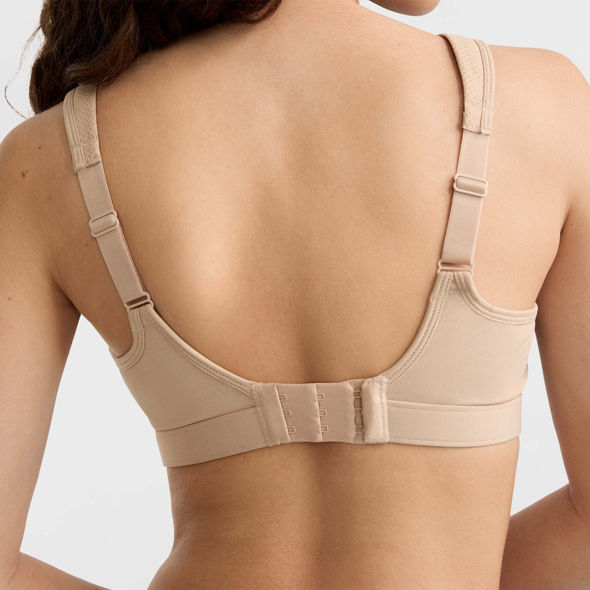 Champion Spot Comfort High-Impact Sports Bra, C Logo in Nude