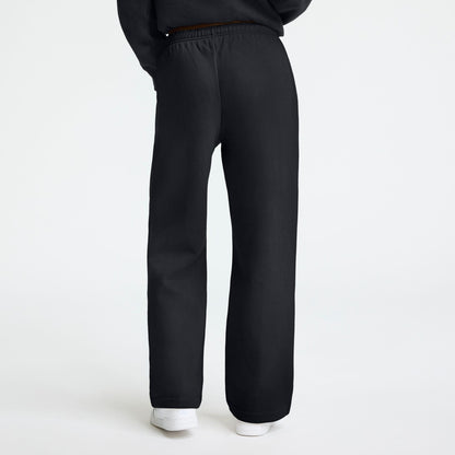 Champion Powerblend Straight Hem Sweatpants in Black
